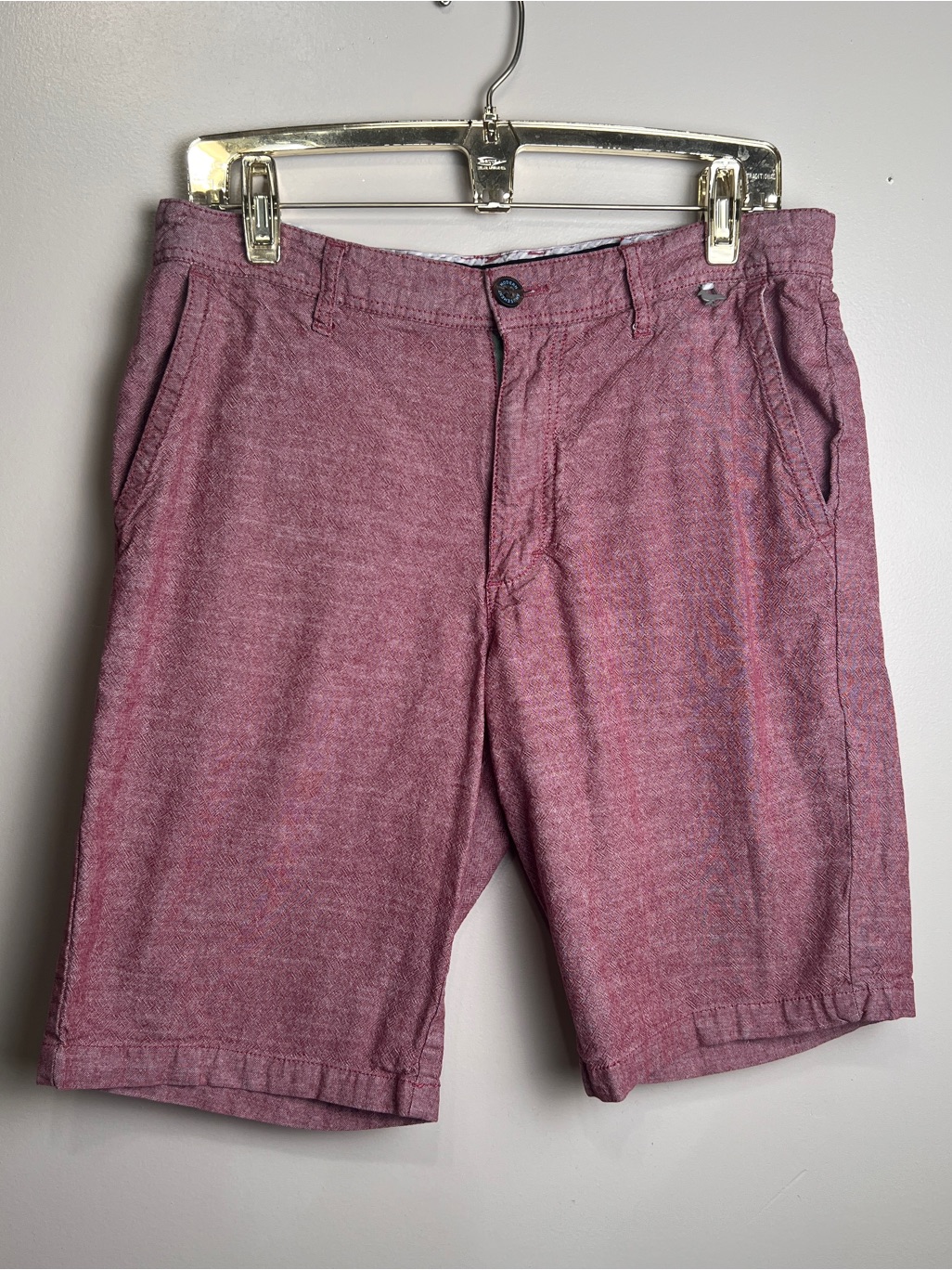 Modern Amusement Mens Red Flat Front Cotton Casual Chino Shorts Size 32, Guc